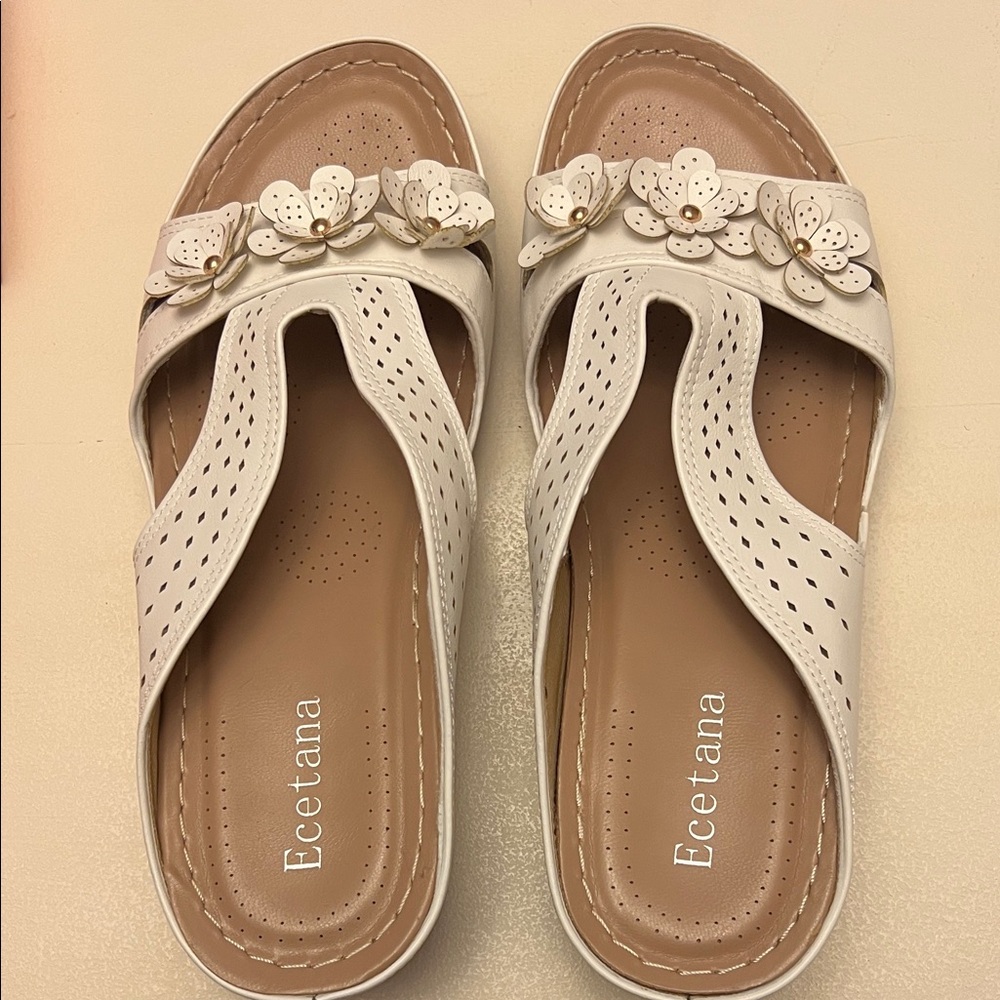 Ecetana White Floral Sandals